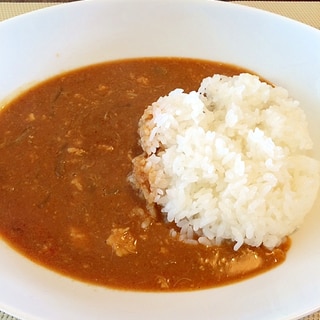 タイカレー缶で☆プーパッポンカレー